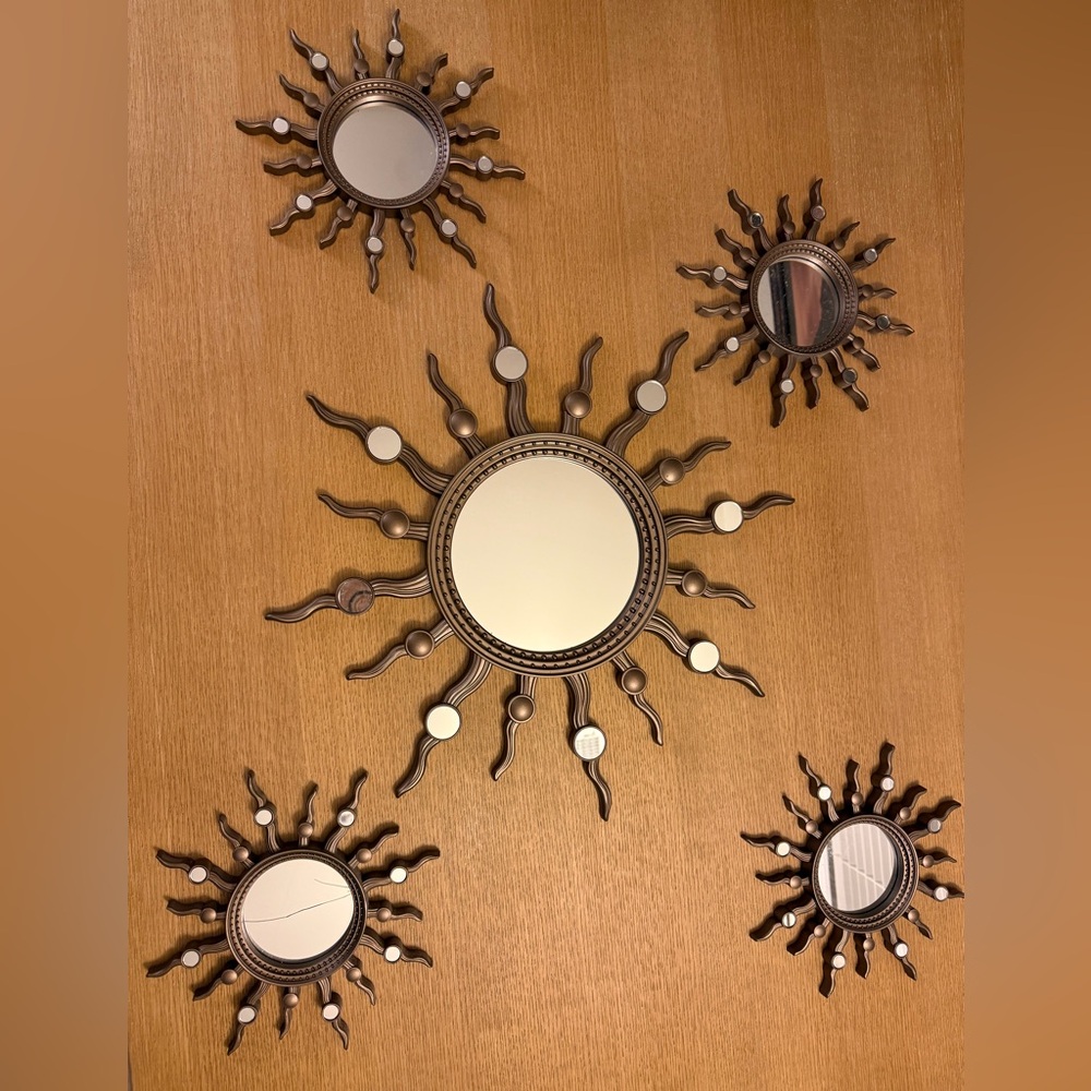 Mirror Decor Sun Shaped with gold trim